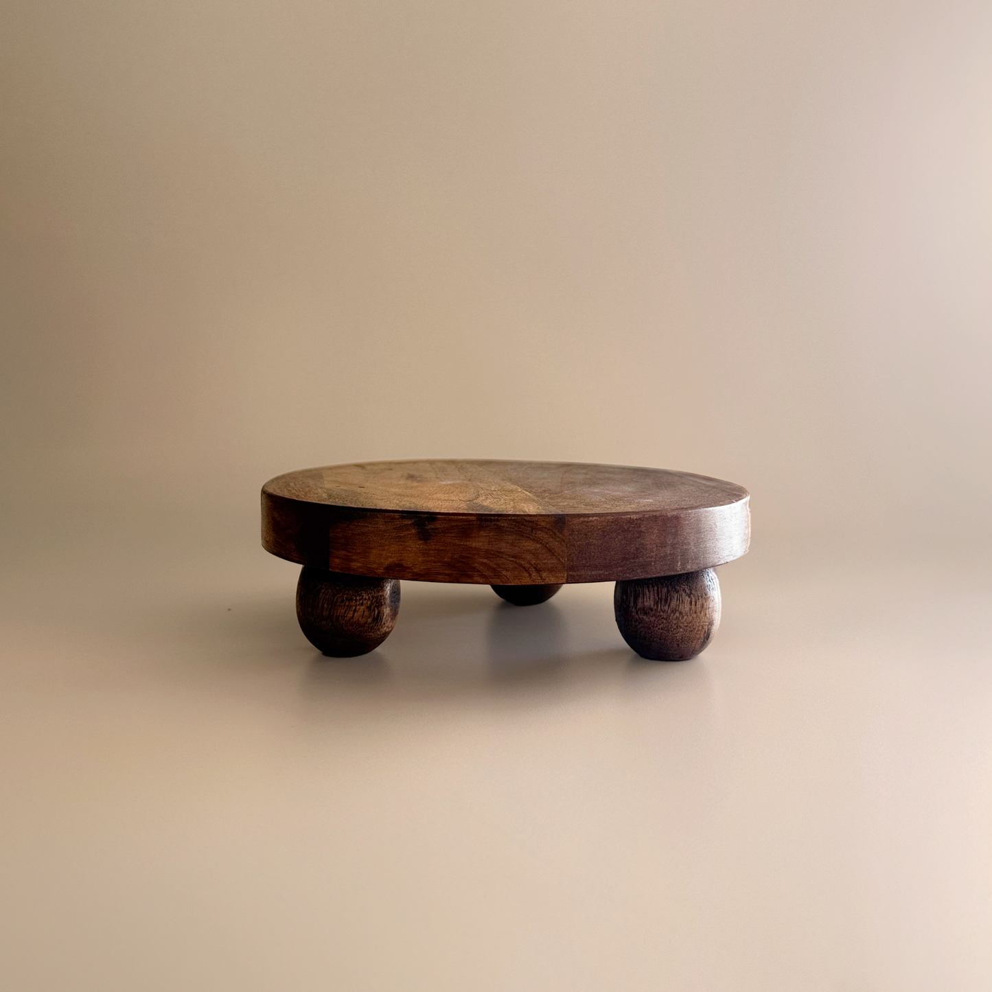 Round Wood Riser
