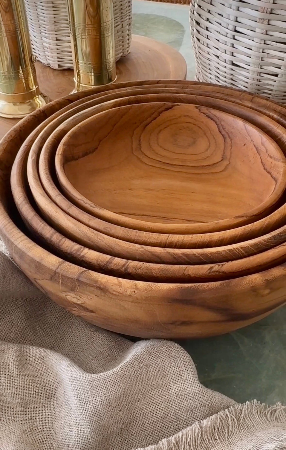 Teak wood Nesting Bowls - Set of 5