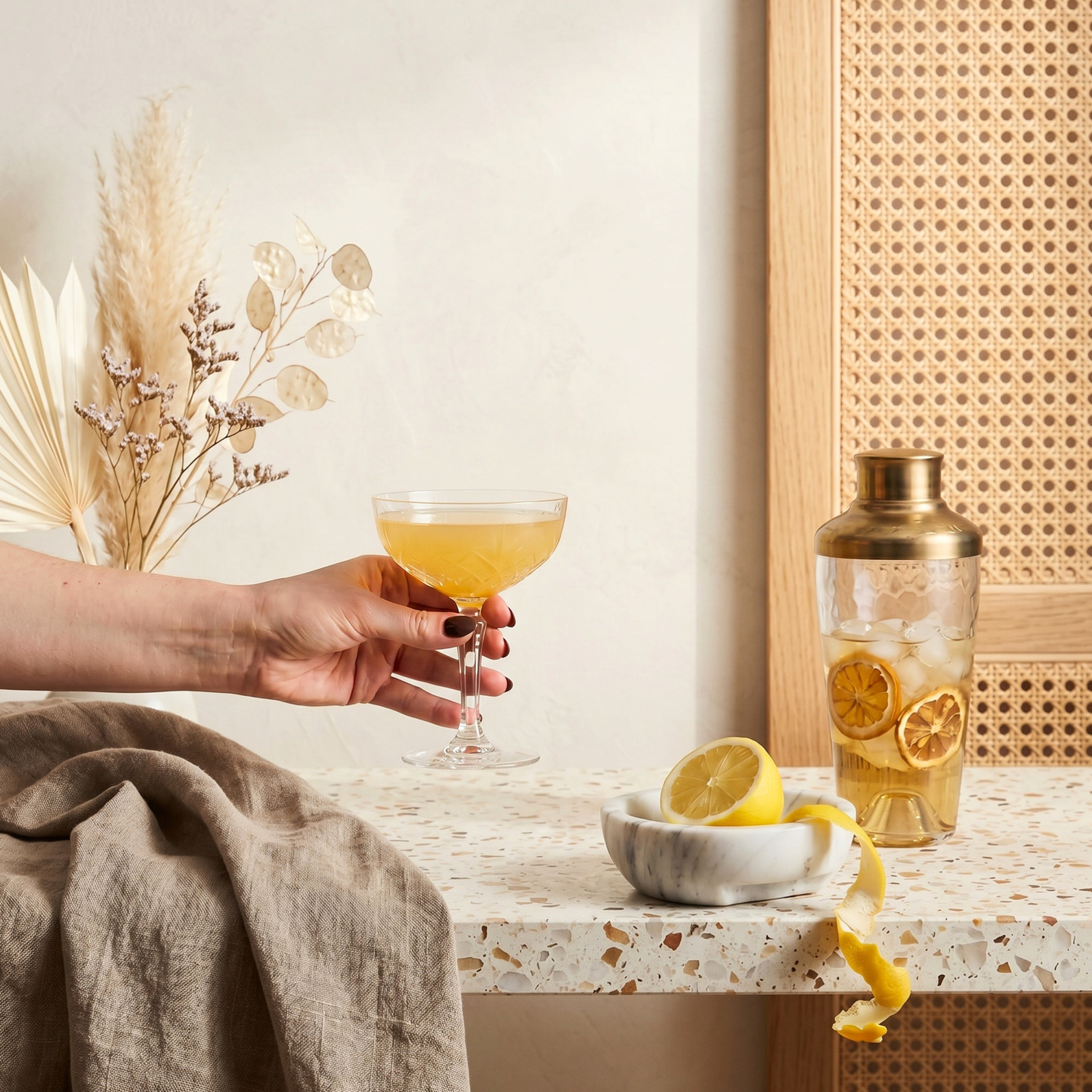 Classic Cocktail Shaker - 22oz