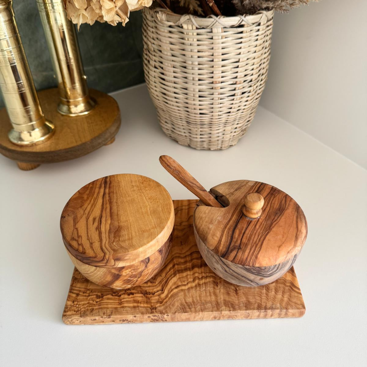 Olive Wood Pedestal Board